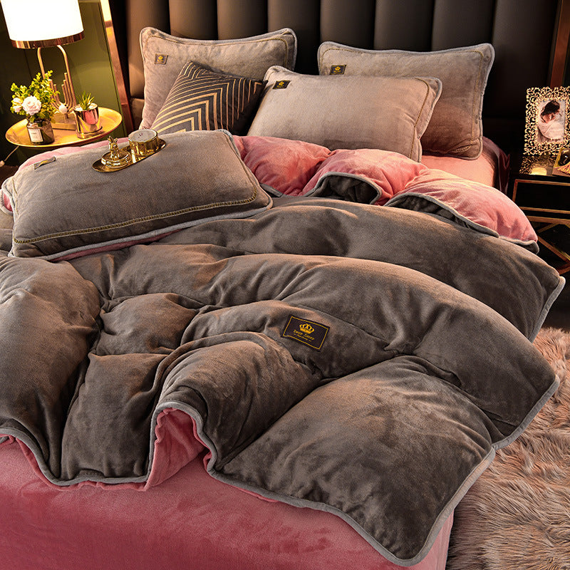 Class A light luxury thickened coral velvet bedding winter anti-static plus velvet edged quilt cover milk velvet four-piece set